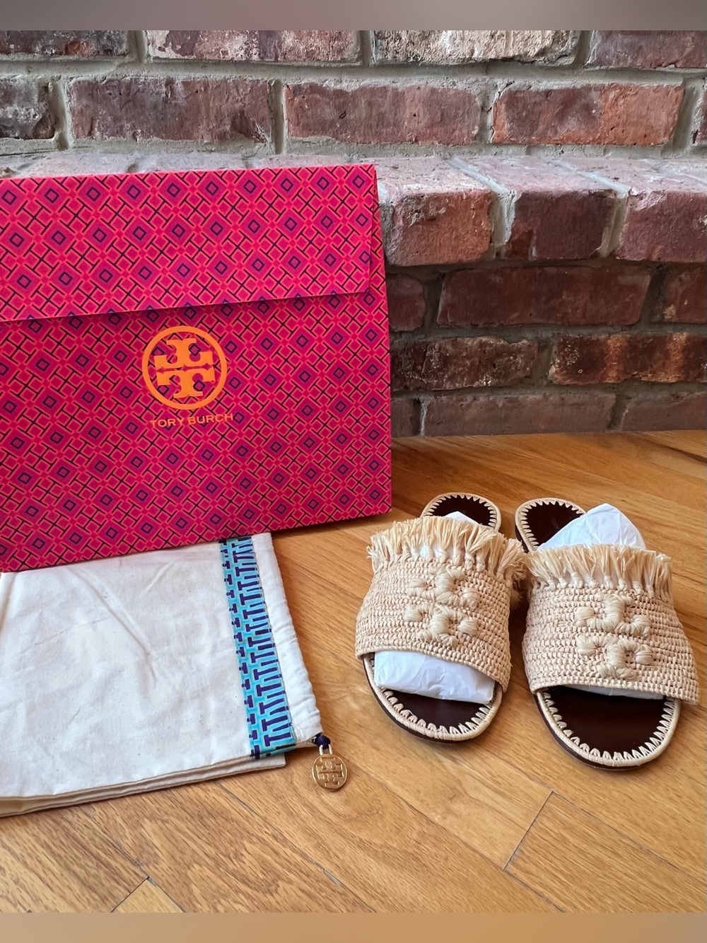 Tory Burch Natural Eleanor Raffia Slide Sandals - Picture 2 of 13